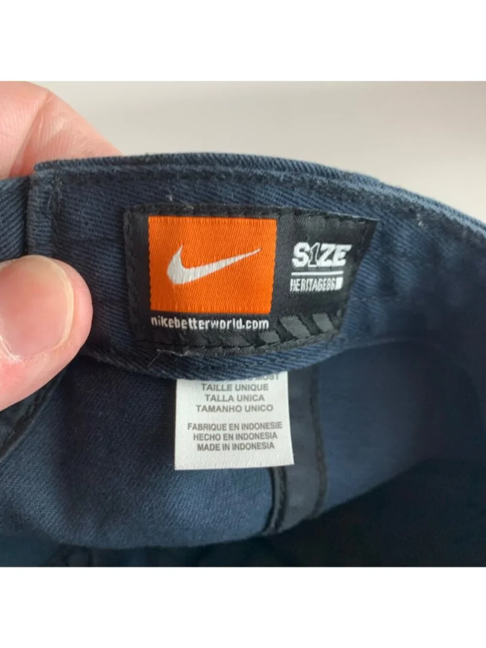 Nike Heritage86 Unisex Navy Blue Relaxed Fit Strapback Hat 626305-012